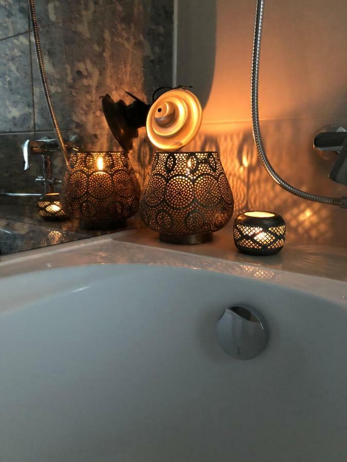 Stylish Old Town Apartment Riga Esterno foto